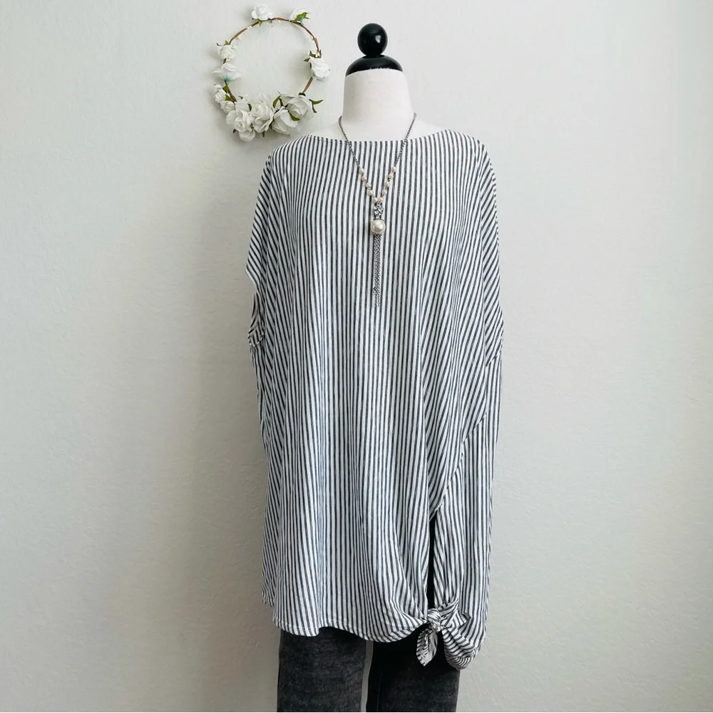 Max Studio Tie-Front Short Sleeve Top/Tunic - Picture 8 of 13